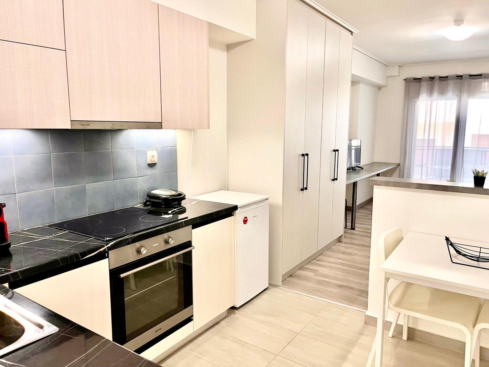 Elvita Apartments 4 Атина Екстериор снимка