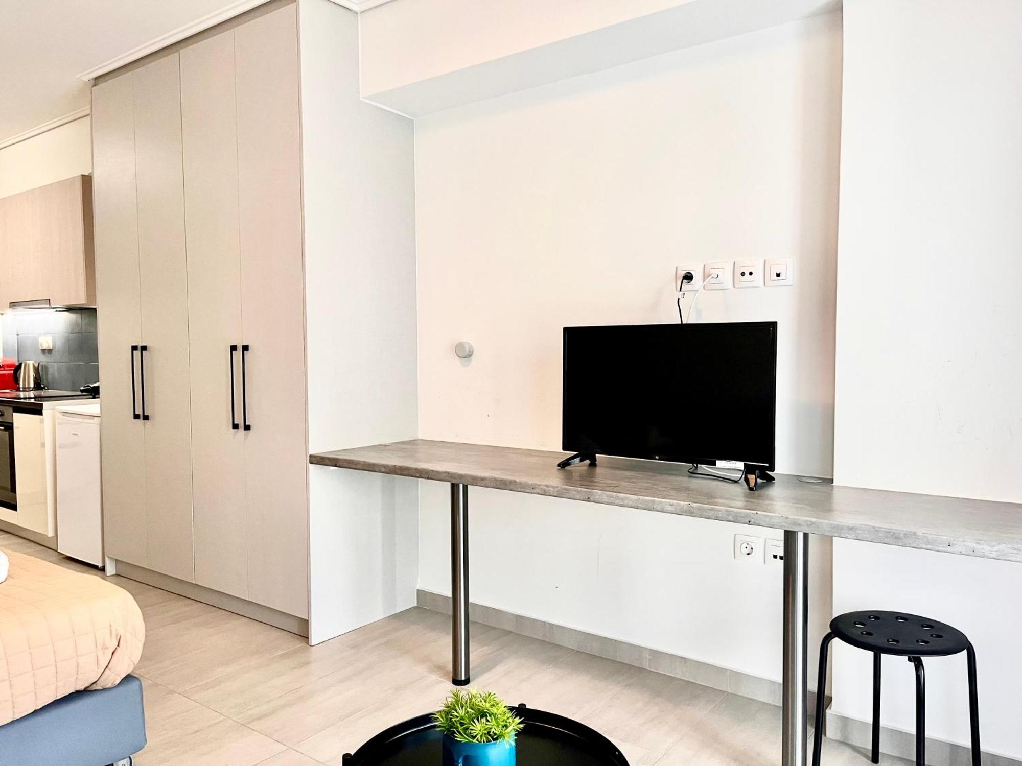 Elvita Apartments 4 Атина Екстериор снимка