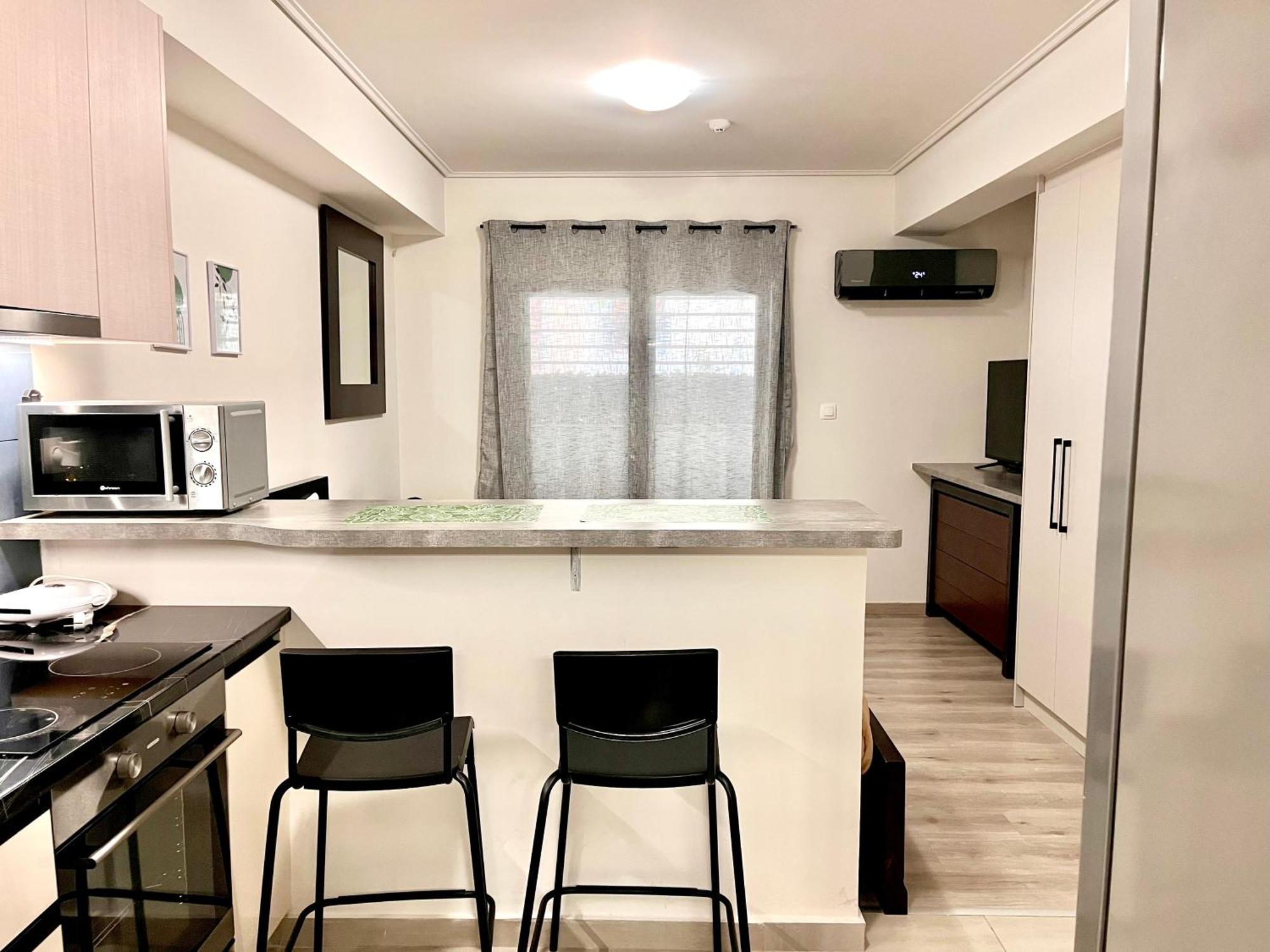 Elvita Apartments 4 Атина Екстериор снимка